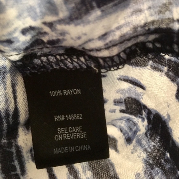 BLUE TIE-DYE CHALLIS TIE FRONT MIDI DOLMAN TOP - Picture 4 of 8